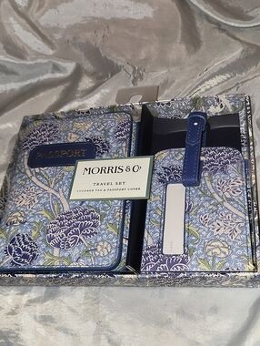 Morris & Co Blue Floral Passport Cover & Luggage Tag Travel Set